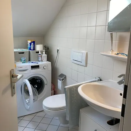 Amazing Private Room In Furnished Apartment